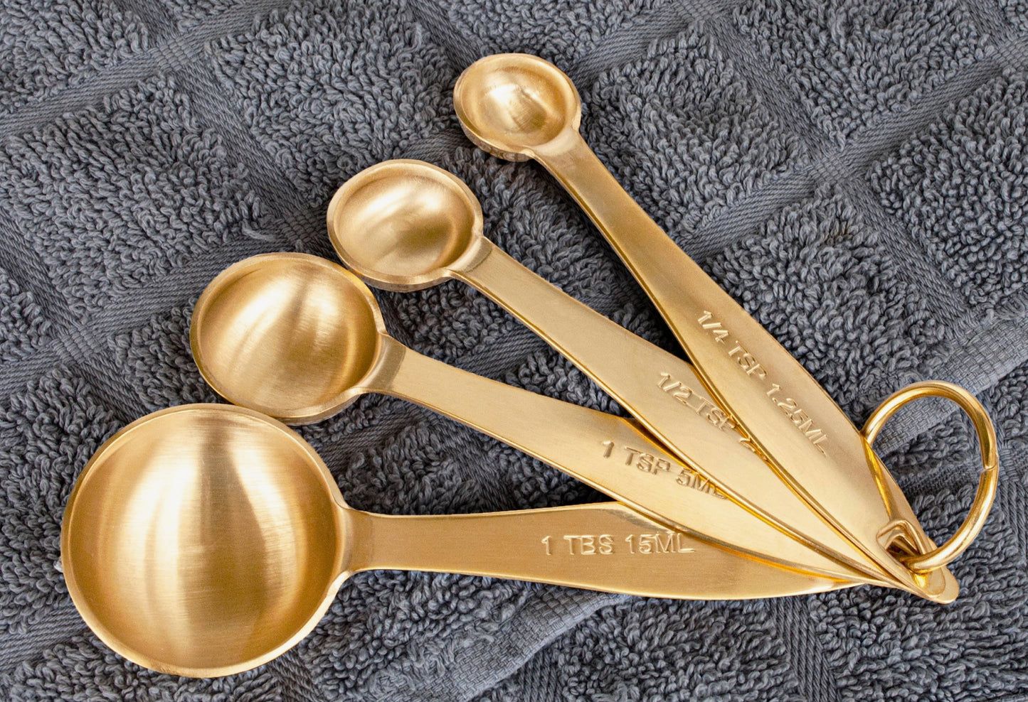 Measuring spoons